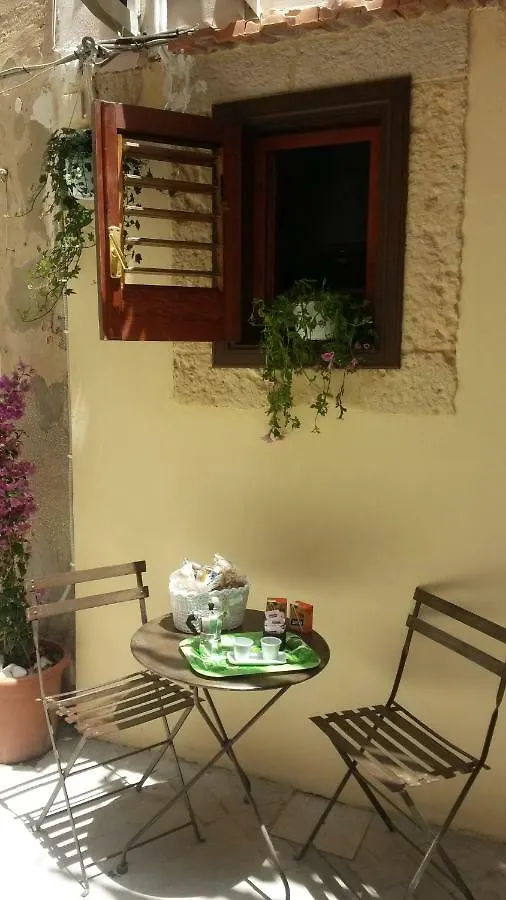 Casa Gaia Ortigia Holiday Home Syracuse 0*,